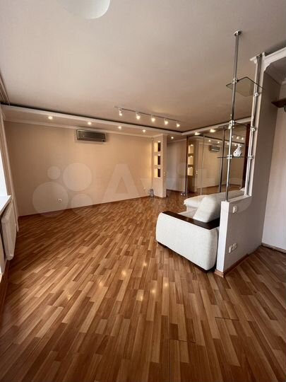 3-к. квартира, 65 м², 7/10 эт.