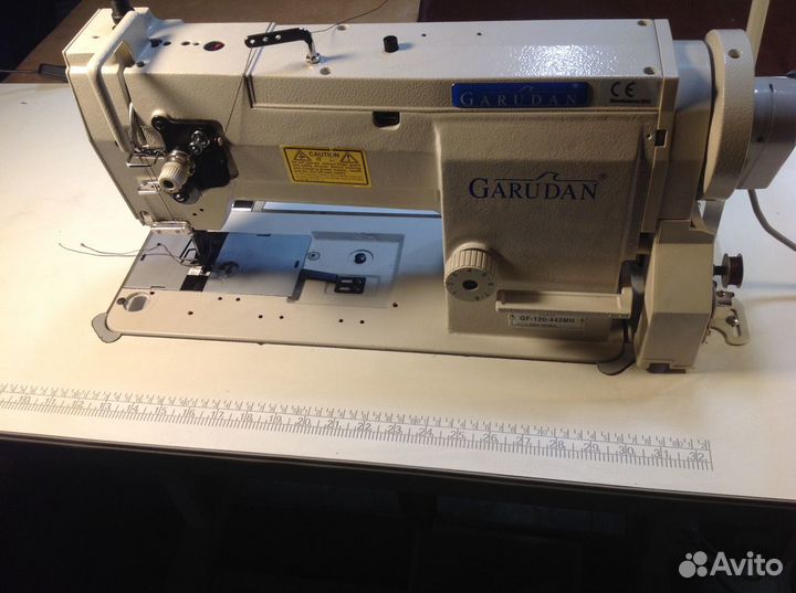 Швейная машинка с тройным продвижением новая