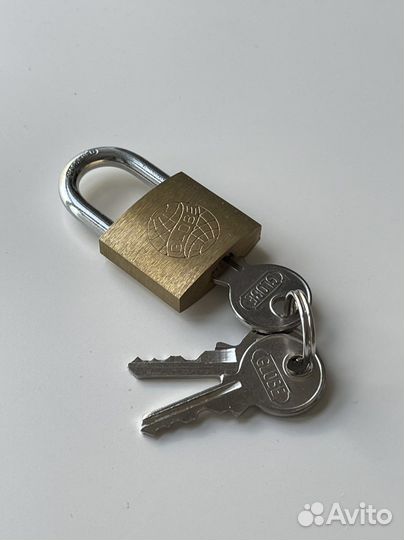 Замок для багажа