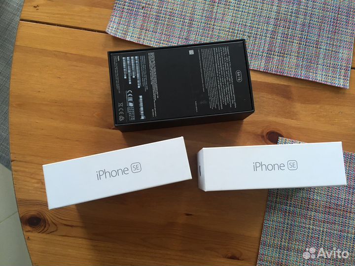 Коробки от apple iPhone
