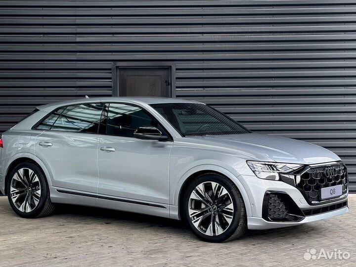 Audi Q8 3.0 AT, 2024