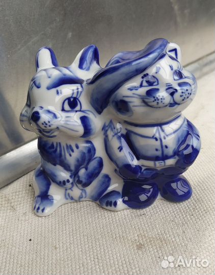 Фигурки животных выполненные гжельской росписью
