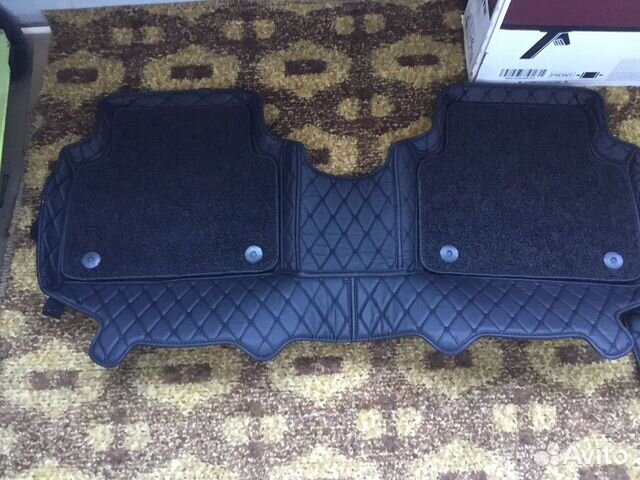 Комплект автомобильных ковриков