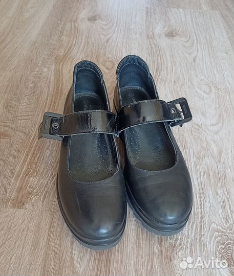 Туфли школьные для девочки р. 37 кожа