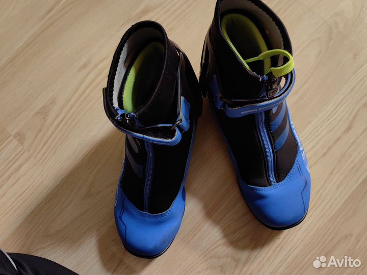 Лыжные ботинки spine