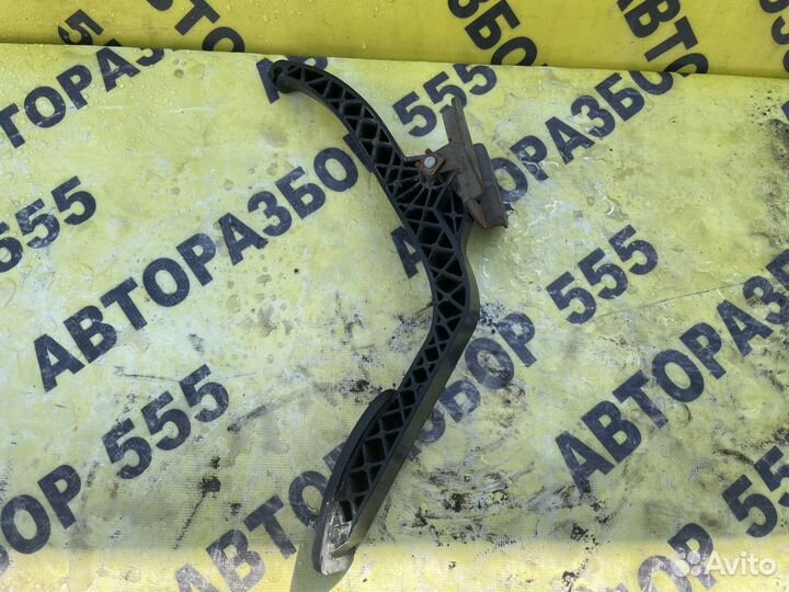 Педаль газа Nissan Almera G15