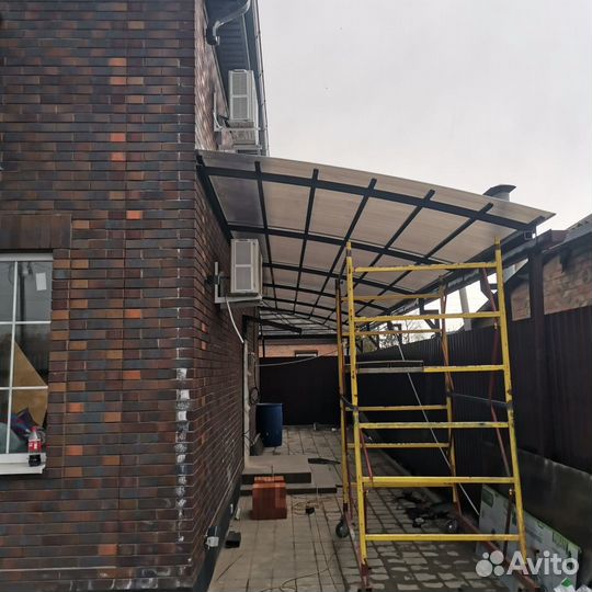 Навес из поликарбоната