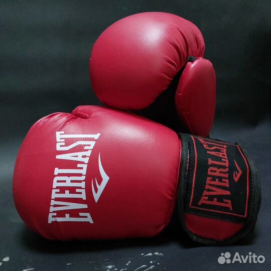 Боксерские перчатки Everlast Red