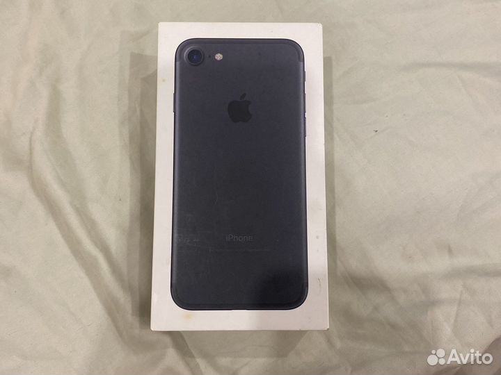 Коробка от iPhone 7
