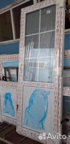 Дверь пластиковая новая