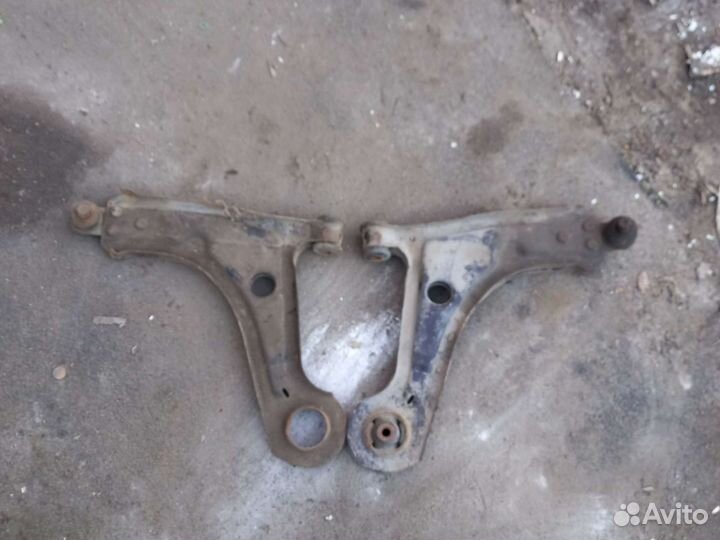 Chevrolet lacetti Рычаг передний