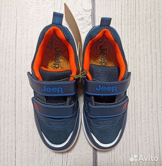 Новые кроссовки ф. Jeep (оригинал)р. 32 Италия