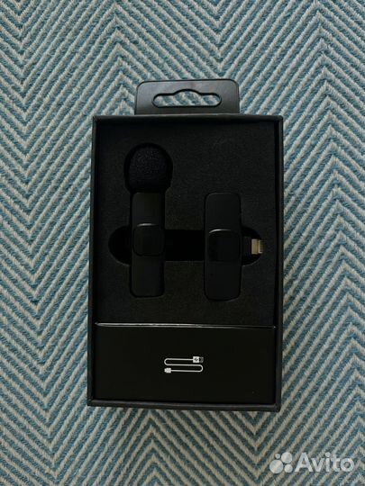 Бесповодная петличка микрофон на iPhone