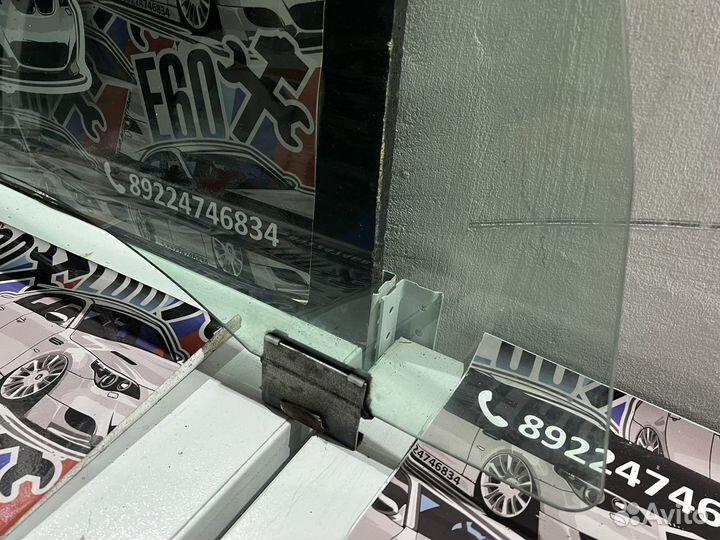 Стекло переднее правое BMW E63 E64