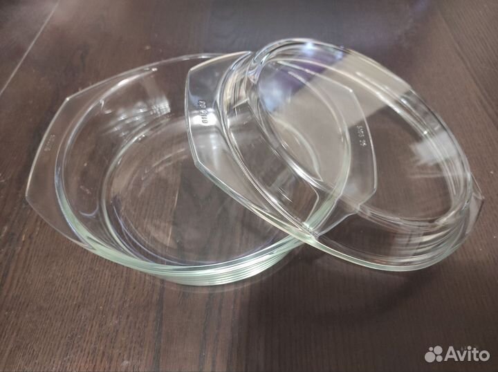 Стеклянная кастрюля Simax новая 2л