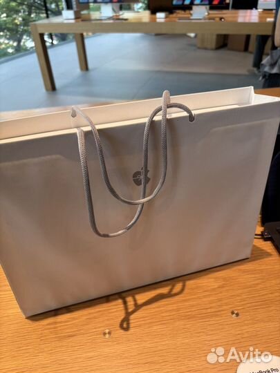 Продам новый MacBook pro(2024г) на M4