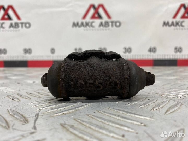 Б/У тормозной цилиндр задний левый Mazda Demio