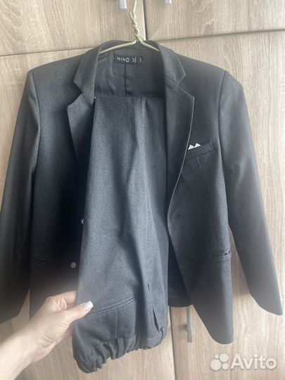 Костюм школьный