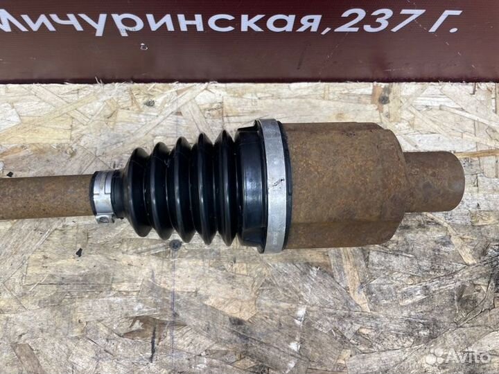 Привод передний правый Renault Duster