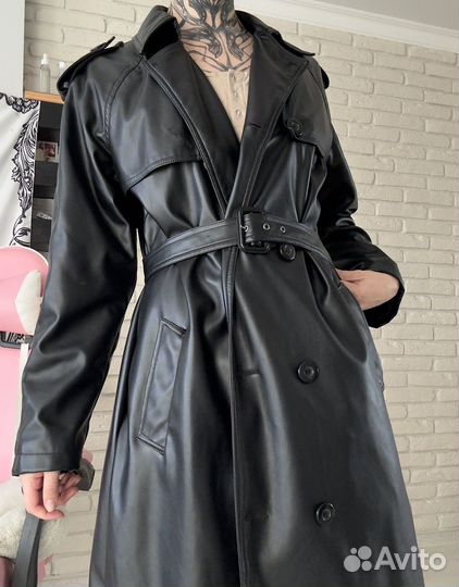 Плащ черный кожаный