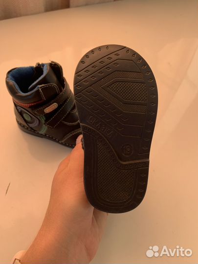 Ботинки демисезонные 19 размер