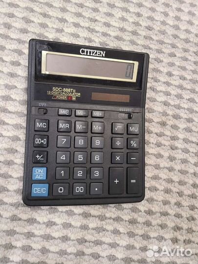 Канцелярия: файлы, конверты, маркеры, калькуляторы