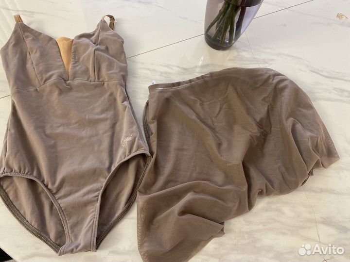 Купальник и юбка гришко в отличном состоянии