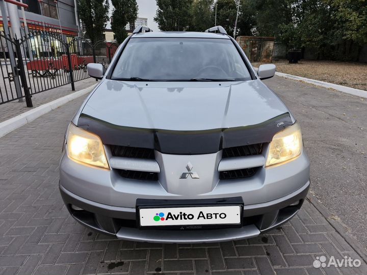 Mitsubishi Outlander 2.4 МТ, 2006, 280 500 км