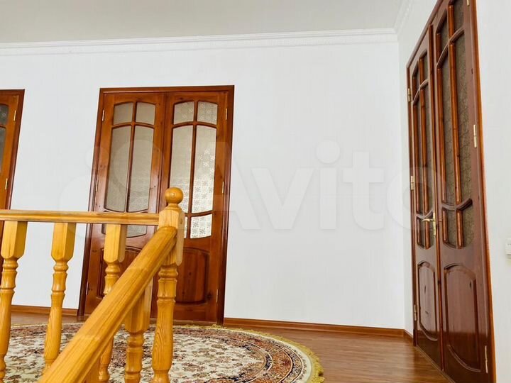 Дом 500 м² на участке 10 сот.