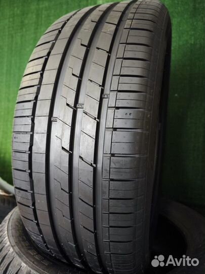 Hankook Ventus S1 Evo 3 K127C 235/45 R19 95V