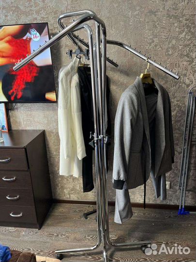 Вешалка напольная