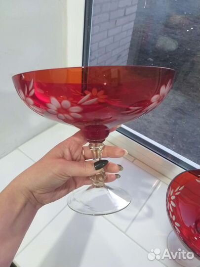 Ваза,фруктовница на ножке красный хрусталь СССР