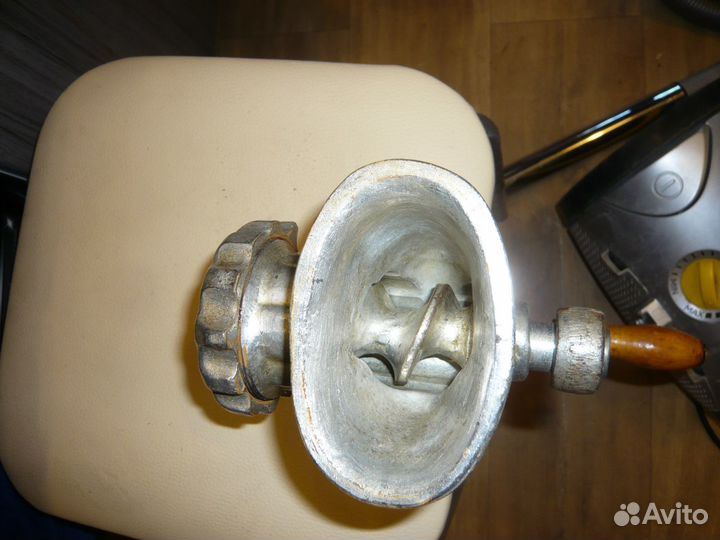 Мясорубка чугунная механическая ручная СССР