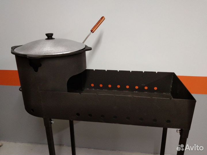Мангал с подказанником