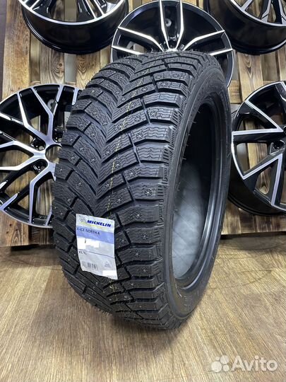 Michelin X-Ice North 4 265/40 R19 102H