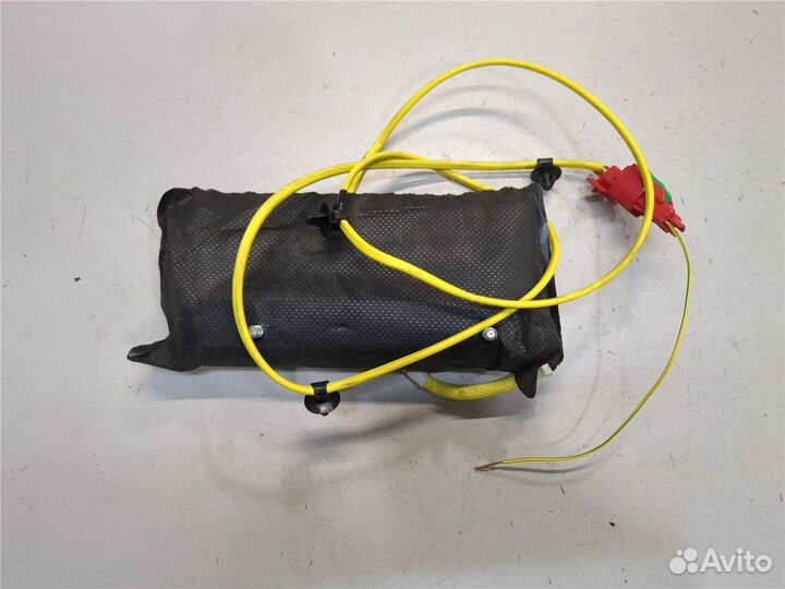 Подушка безопасности в сиденье Mitsubishi Grandis