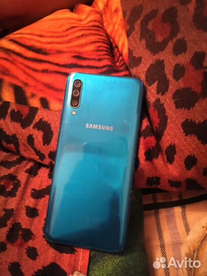 Samsung Galaxy A50, 4/64 ГБ