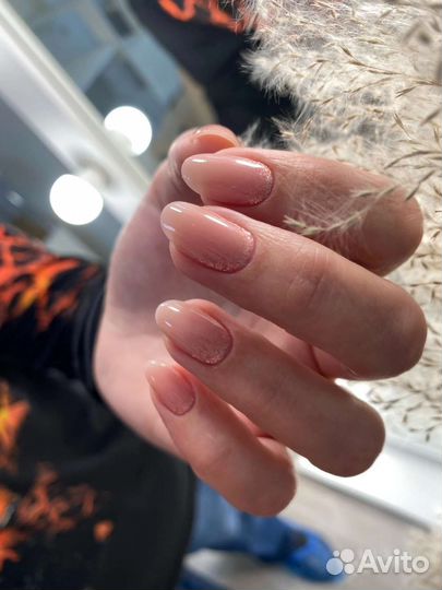 Маникюр с покрытием гель-лаком