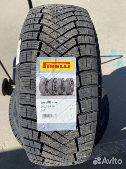 Pirelli Ice Zero FR 205/55 R16 94T