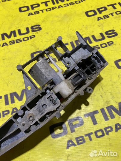 Правая ручка двери Peugeot 207