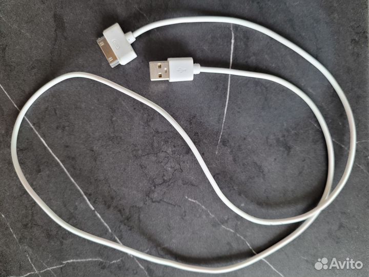 Оригинальный кабель к Айпаду и Айфону