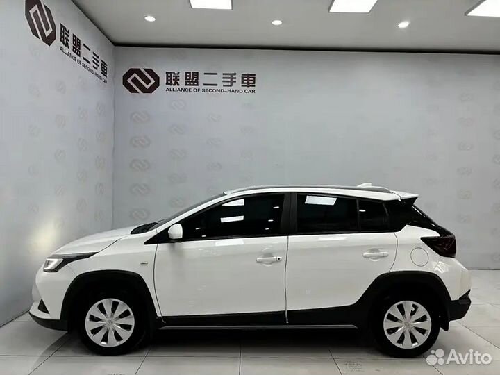 Toyota Yaris 1.5 CVT, 2023, 27 000 км