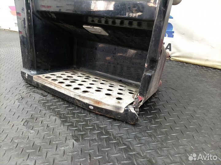 Корпус подножек правый Mercedes-Benz Actros