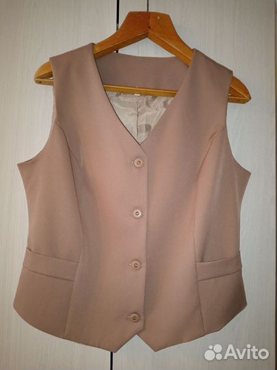 Брючный костюм женский