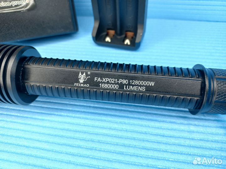 Фонарь подводный для дайвинга Мощный