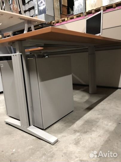 Стол эргономичный с регулировкой высоты