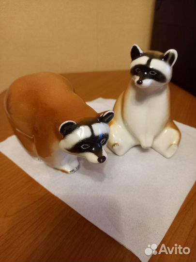 Статуэтки Еноты