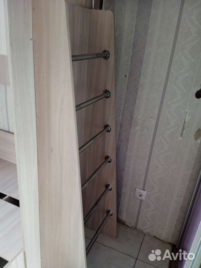 Кровать двух ярусная бу