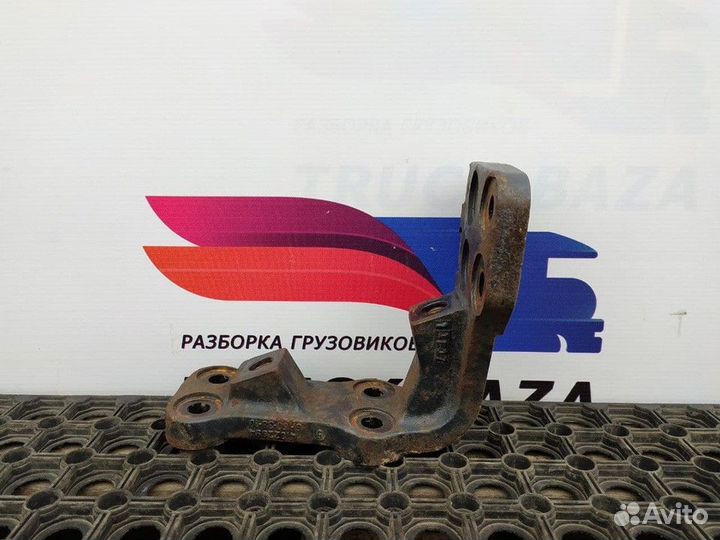 Кронштейн V-образной тяги