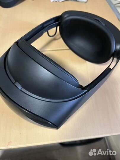 Шлем виртуальной реальности oculus qwest pro